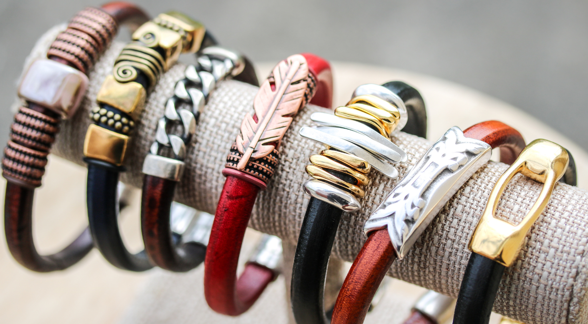 Four Styles of Regaliz - Original, Mini, 4.5mm and Dakota