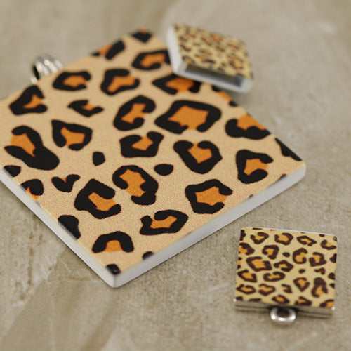 15mm LEOPARD Printed Charm - 10 pcs