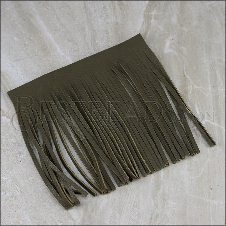 Medium Tassel CAPER