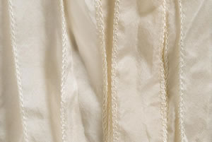 SILKY Ribbon - Bundle of 10 Strands Color: 95-IVORY