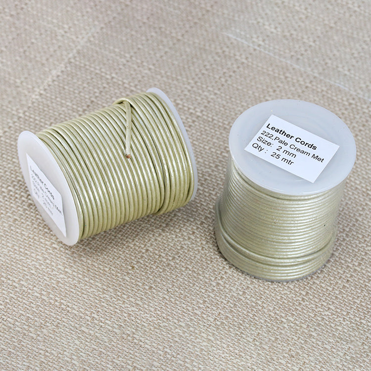 2mm round Indian leather - pale cream metallic - 25m SPOOL