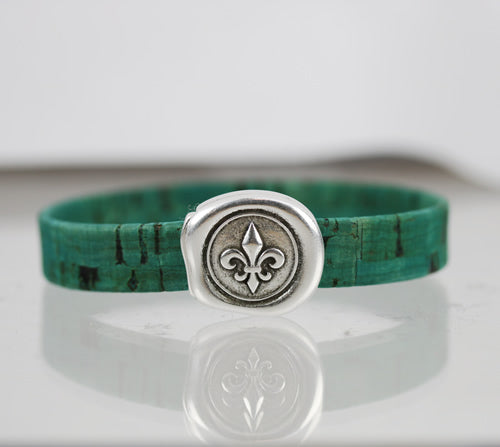 10mm flat FLEUR DE LIS STAMP magnetic clasp ANTIQUE SILVER - 10 clasps