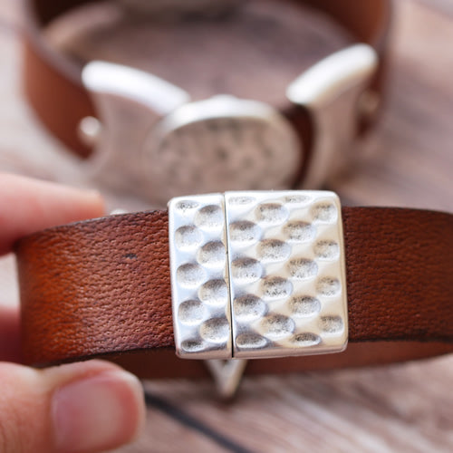 20mm flat HAMMERED magnetic clasp ANT SILVER - 5 clasps