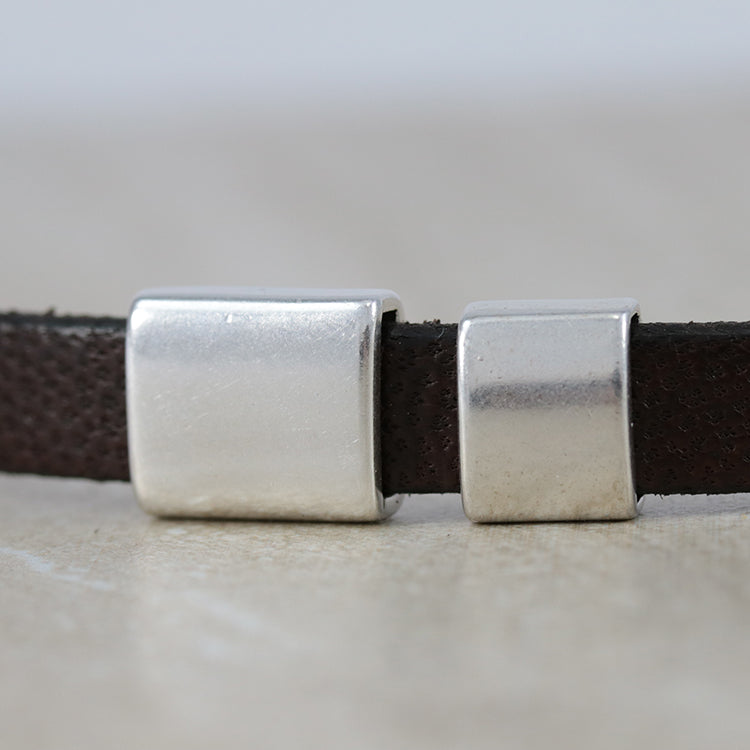 BAR- 695 and 696