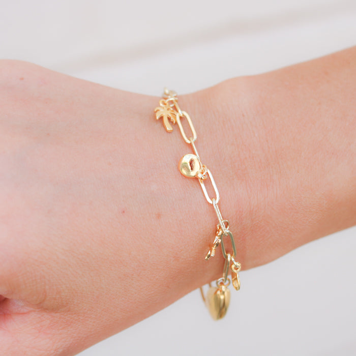 Paperclip Chain in Shiny Gold Sample