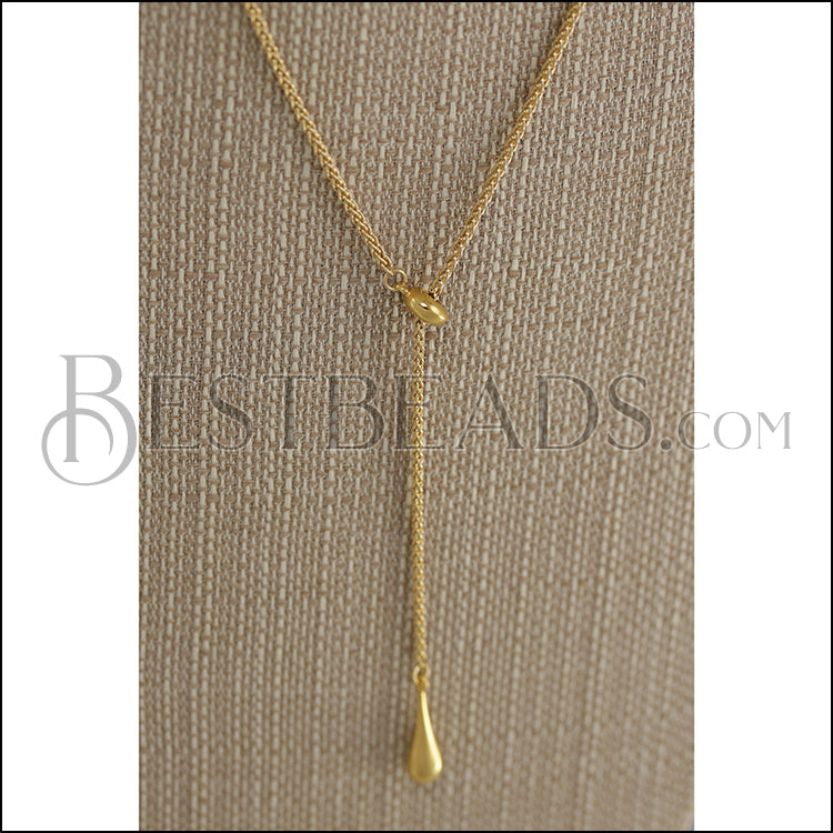 Close-up of lariat style closure
